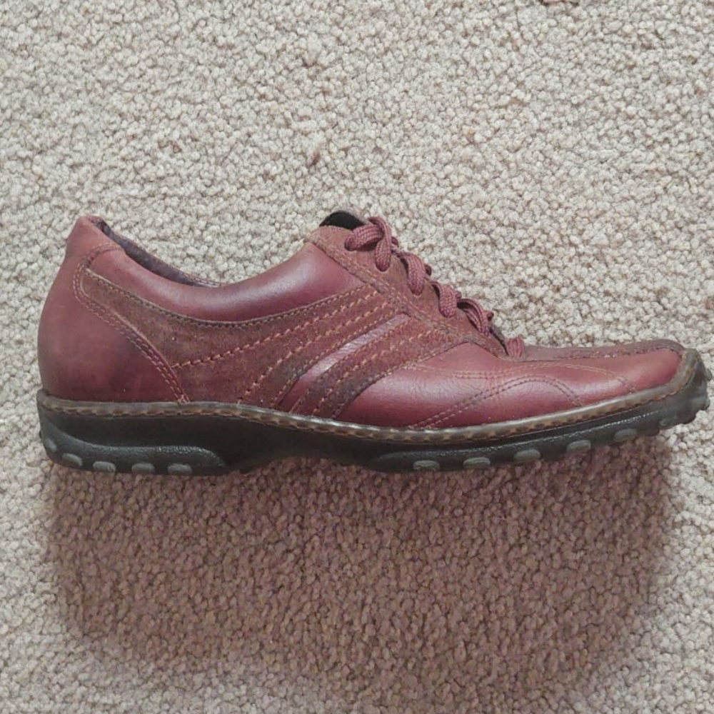 Retro Y2K Steve Madden women's bowling style shoes